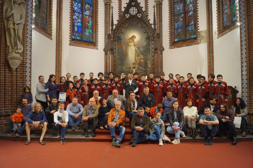 Benefizkonzert des Gurjaani-Kinderchors aus Georgien: "Ein Herz für die Kinder in Arzach"